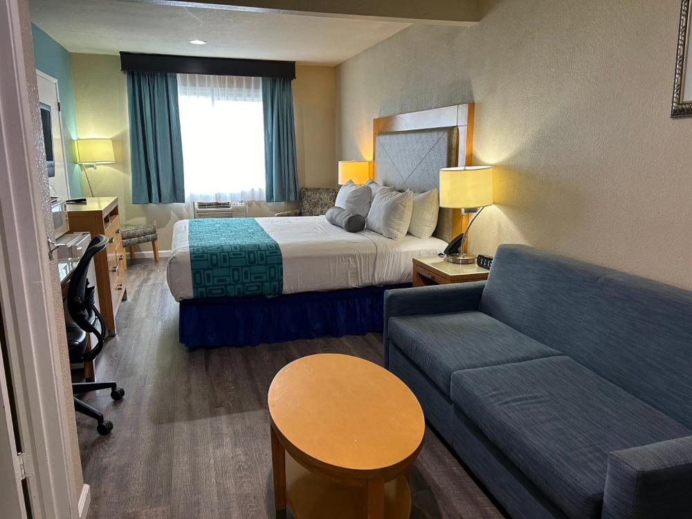 Howard Johnson by Wyndham Santa Cruz